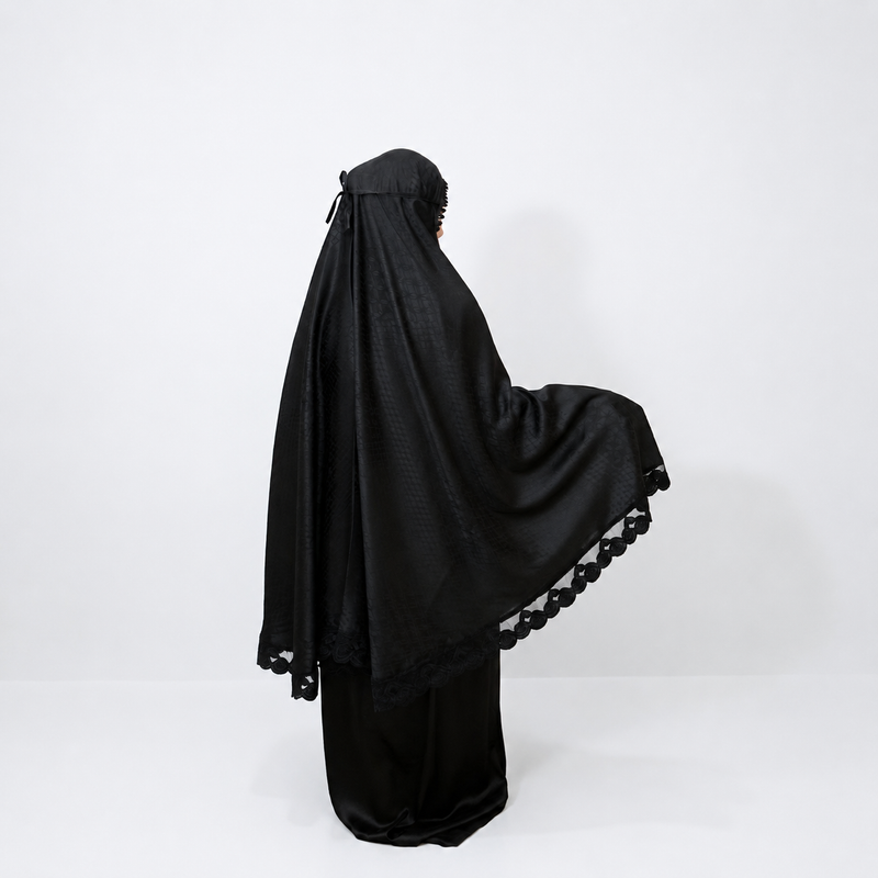 Mukena Layla — Noir Satin
